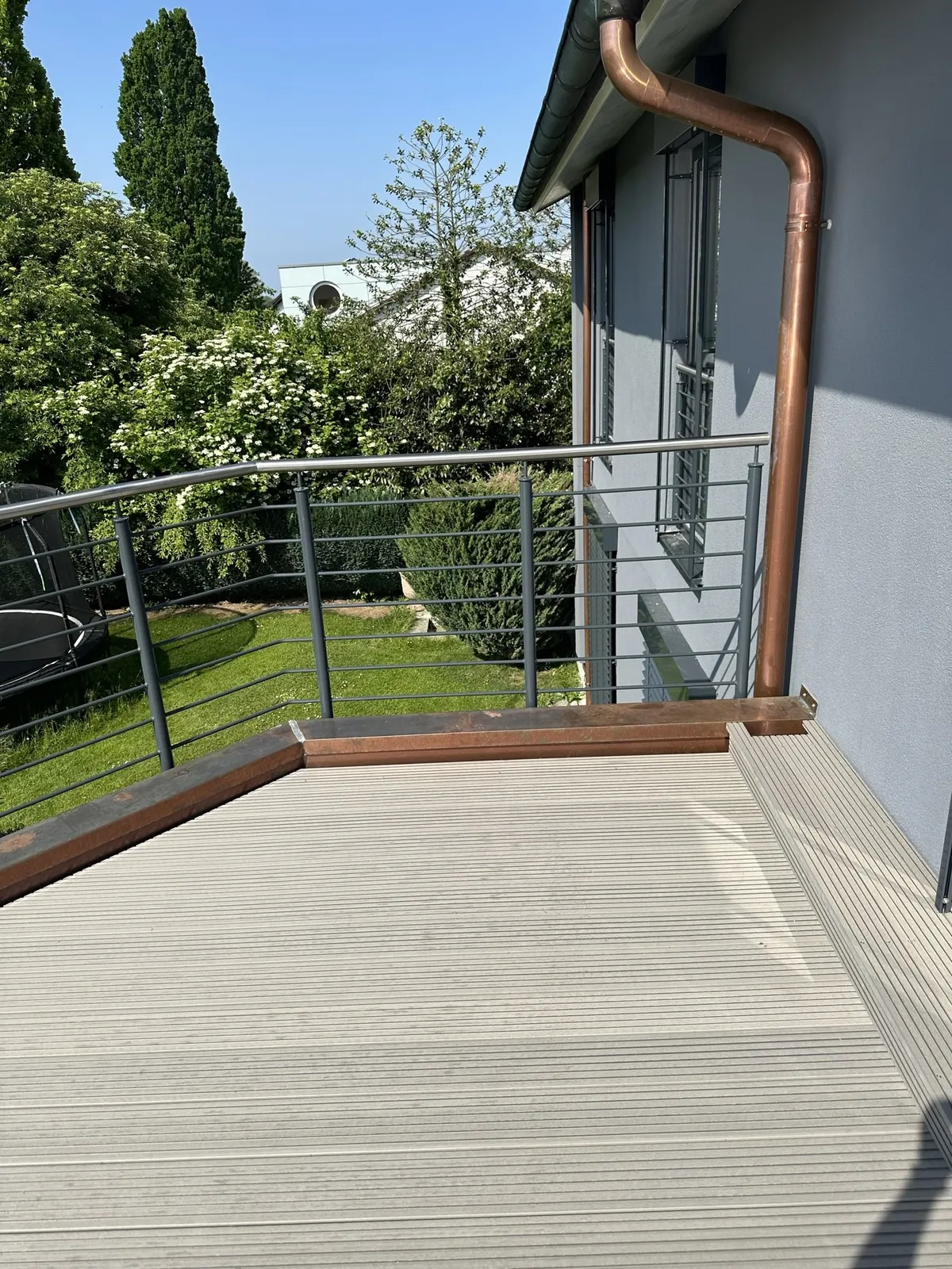 Balkongeländer, Detailaufnahme Handlauf